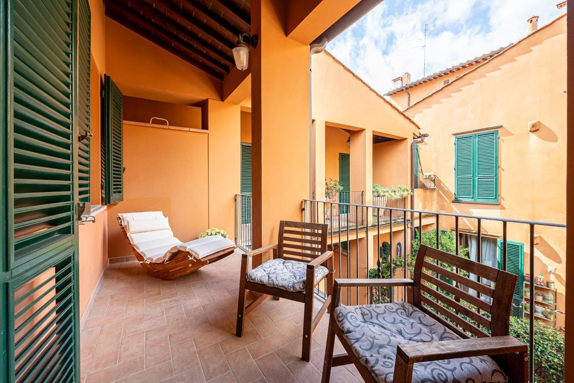 "Once Upon A Time" Cherubini Palace Thematic Apartments Free Parking Florenz Exterior foto