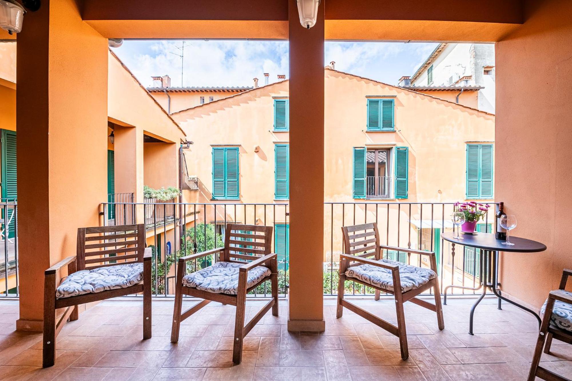 "Once Upon A Time" Cherubini Palace Thematic Apartments Free Parking Florenz Exterior foto