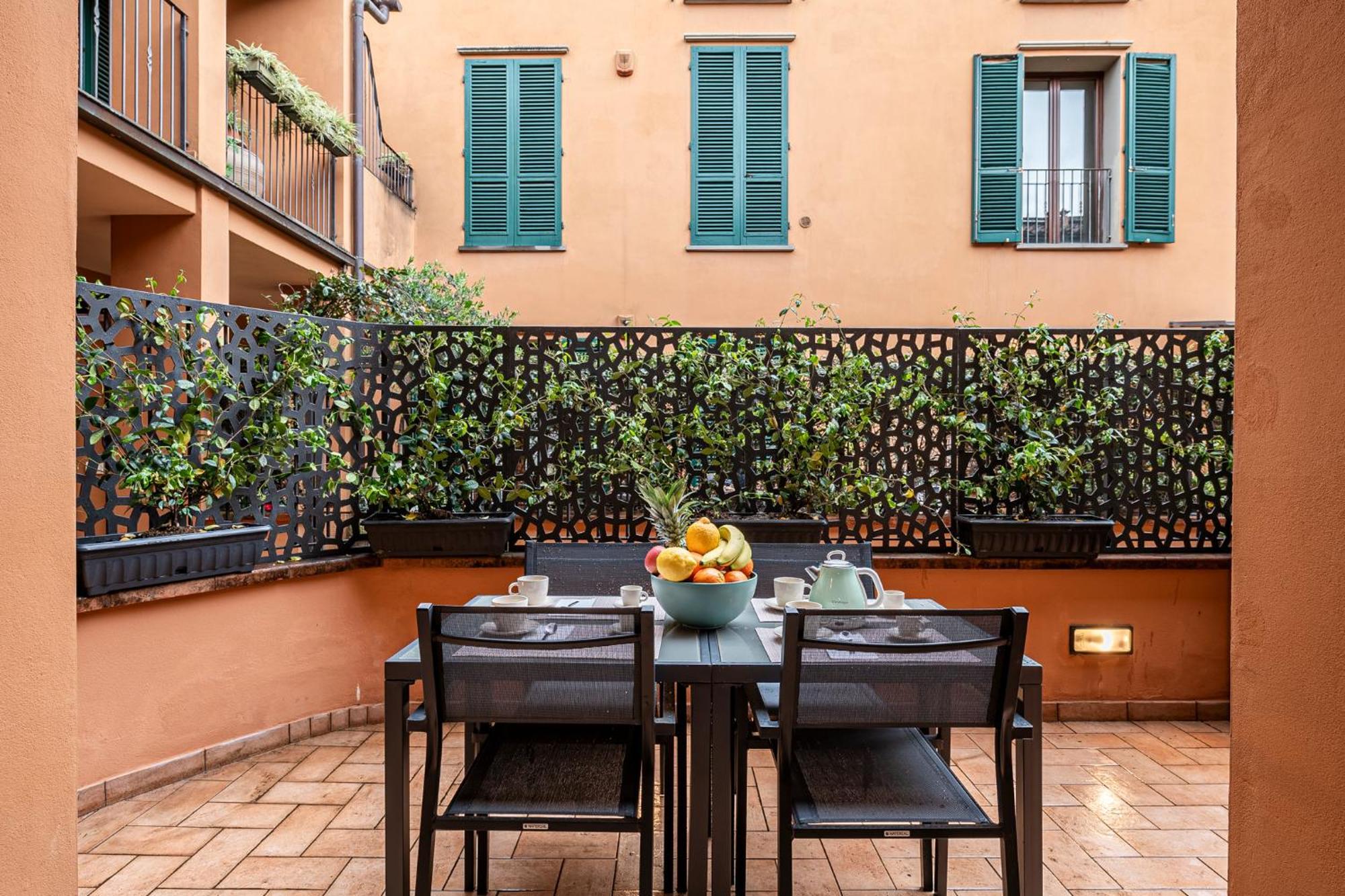 "Once Upon A Time" Cherubini Palace Thematic Apartments Free Parking Florenz Exterior foto