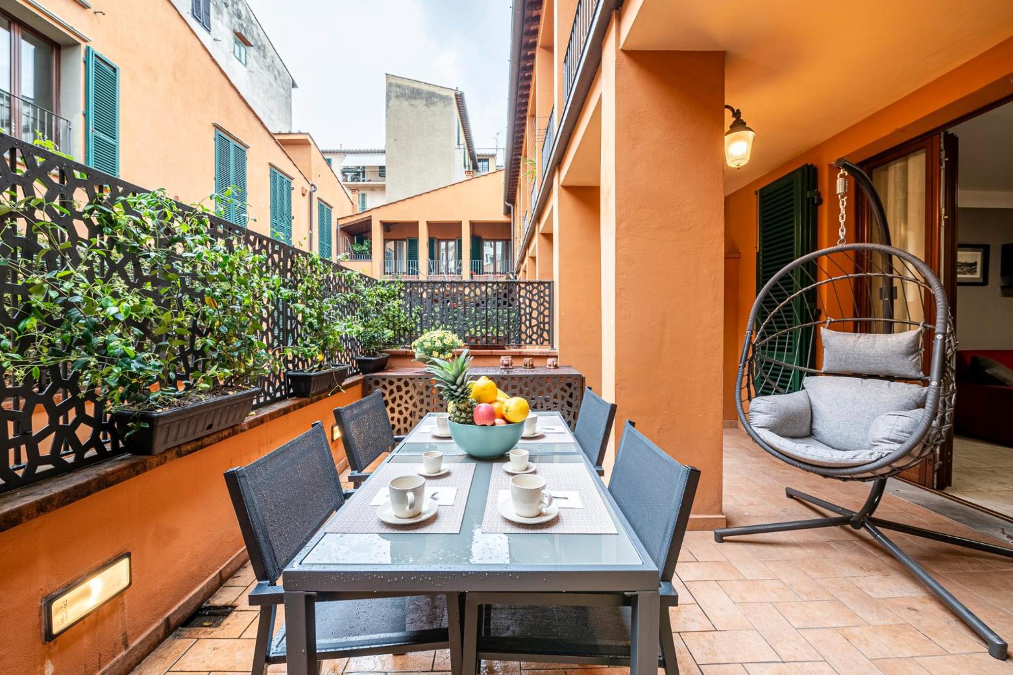 "Once Upon A Time" Cherubini Palace Thematic Apartments Free Parking Florenz Exterior foto